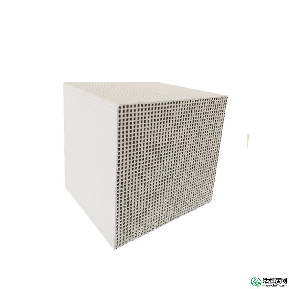 蜂窝<a href='http://www.hxt7.com/huoxingtanzhishi/jishuziliao/2018/1018/1' target='_blank'><u>沸石</u></a>分子筛